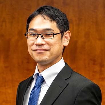 西尾 暁 氏